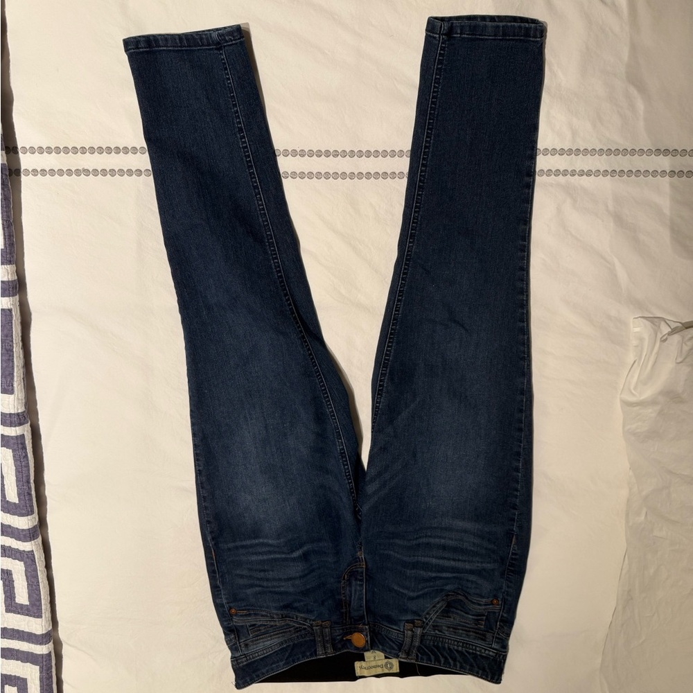 Democracy Ab Technology high waist skinny blue jean
Size 8 - Picture 3 of 10